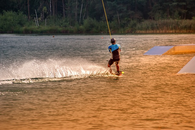 The Best Boat For Wake Surfing
